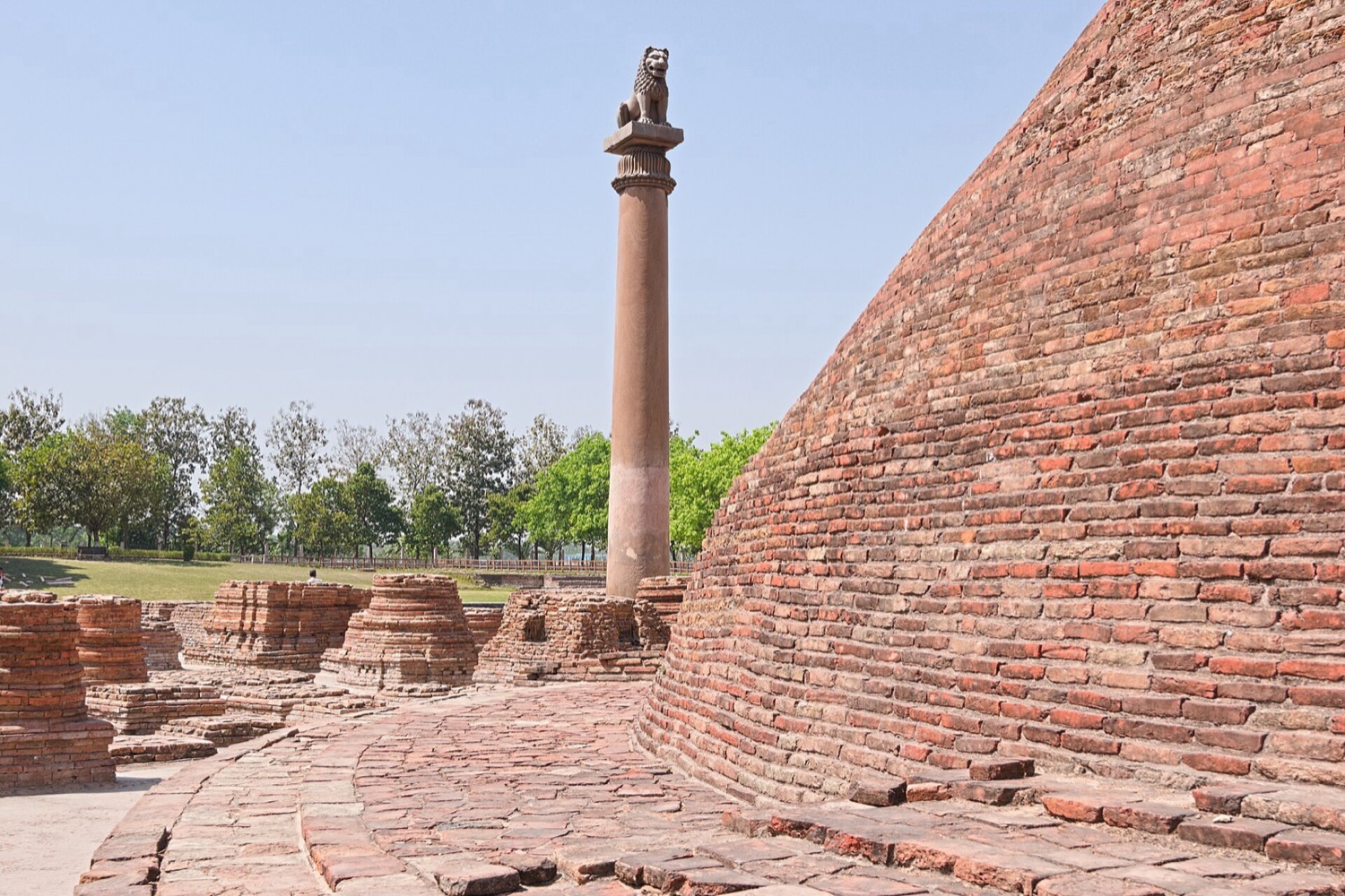 Vaishali: Ashokan Pillar & Relic Stupa